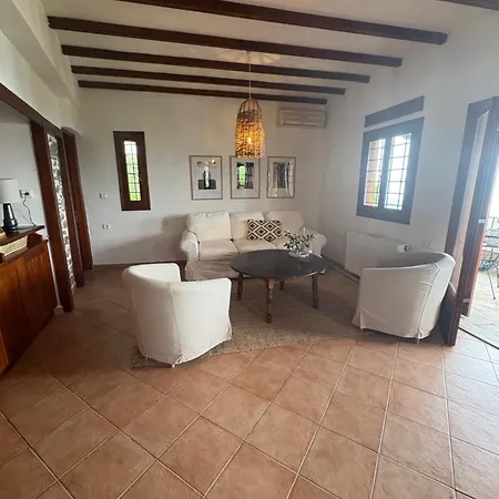 Olivia بيت للعطل